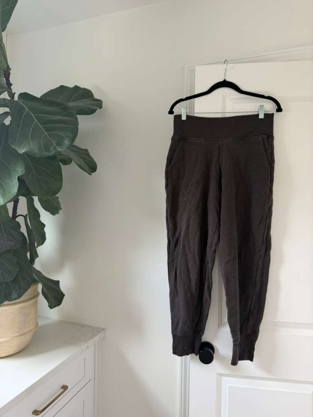 Athleta Coaster Luxe Waffle High Rise Jogger Women Medium Brown Lounge Pants - Picture 2 of 4
